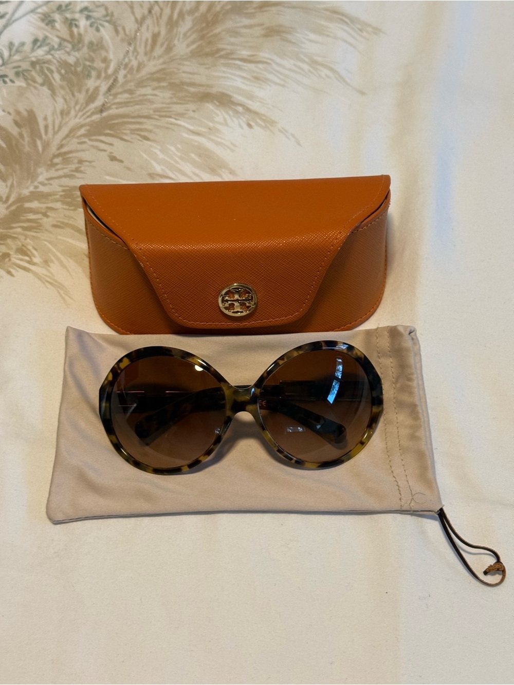 Tory Burch Brown Tortoiseshell Round Sunglasses with Orange Case (used)
